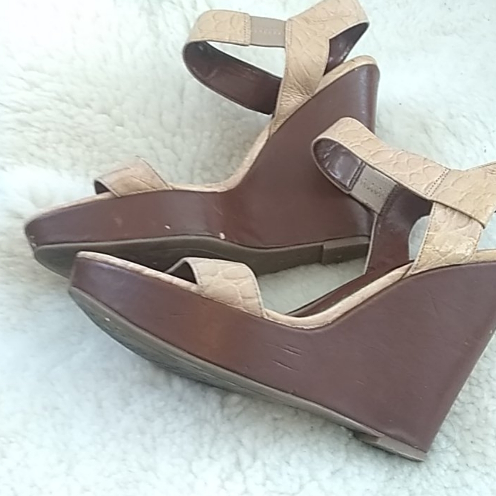 BCBG Girls Wedge Platform